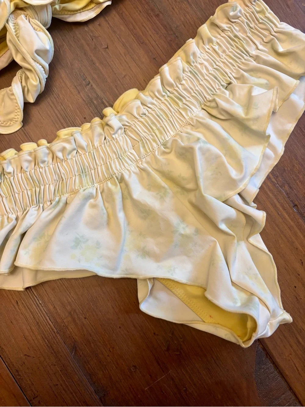 Frankie’s bikinis x Gigi HADID ruffle bikini set